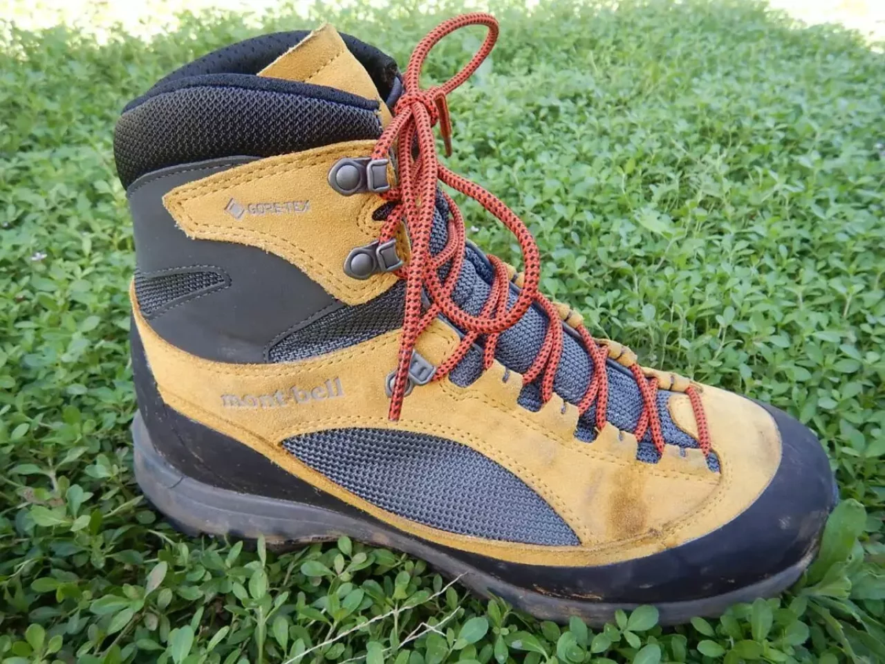 登山靴 おすすめ アルパインクルーザー モンベル
