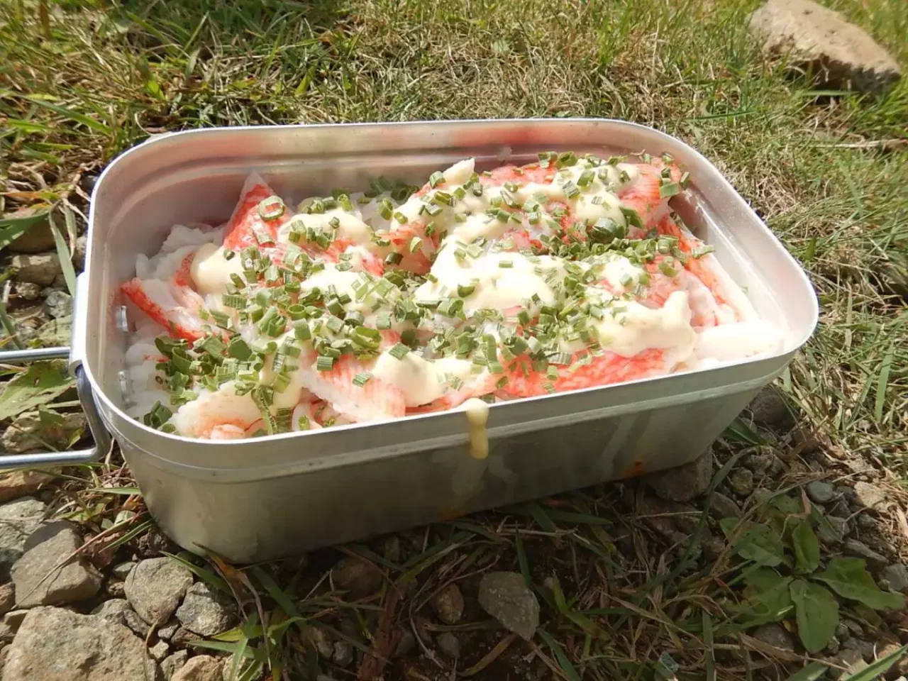 トランギア メスティン 炊き込みご飯 カニカマご飯 完成