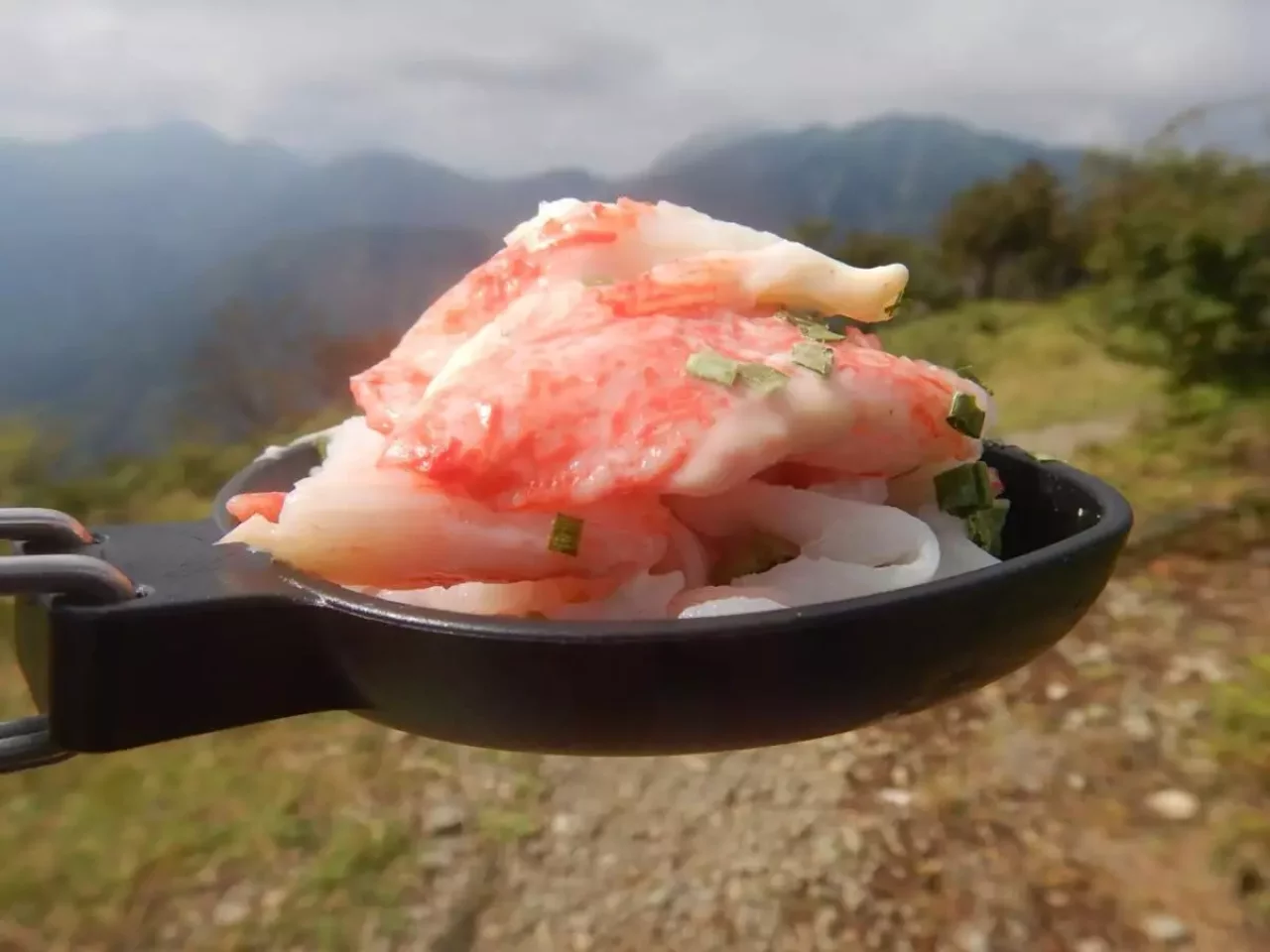 トランギア メスティン 炊き込みご飯 カニカマご飯