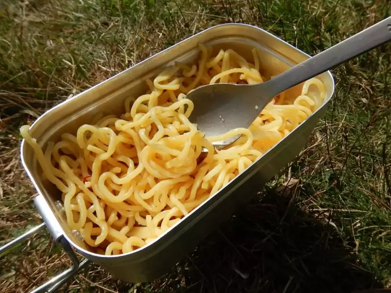 トランギア メスティン ペペロンチーノ風焼きそば 麺を焼く