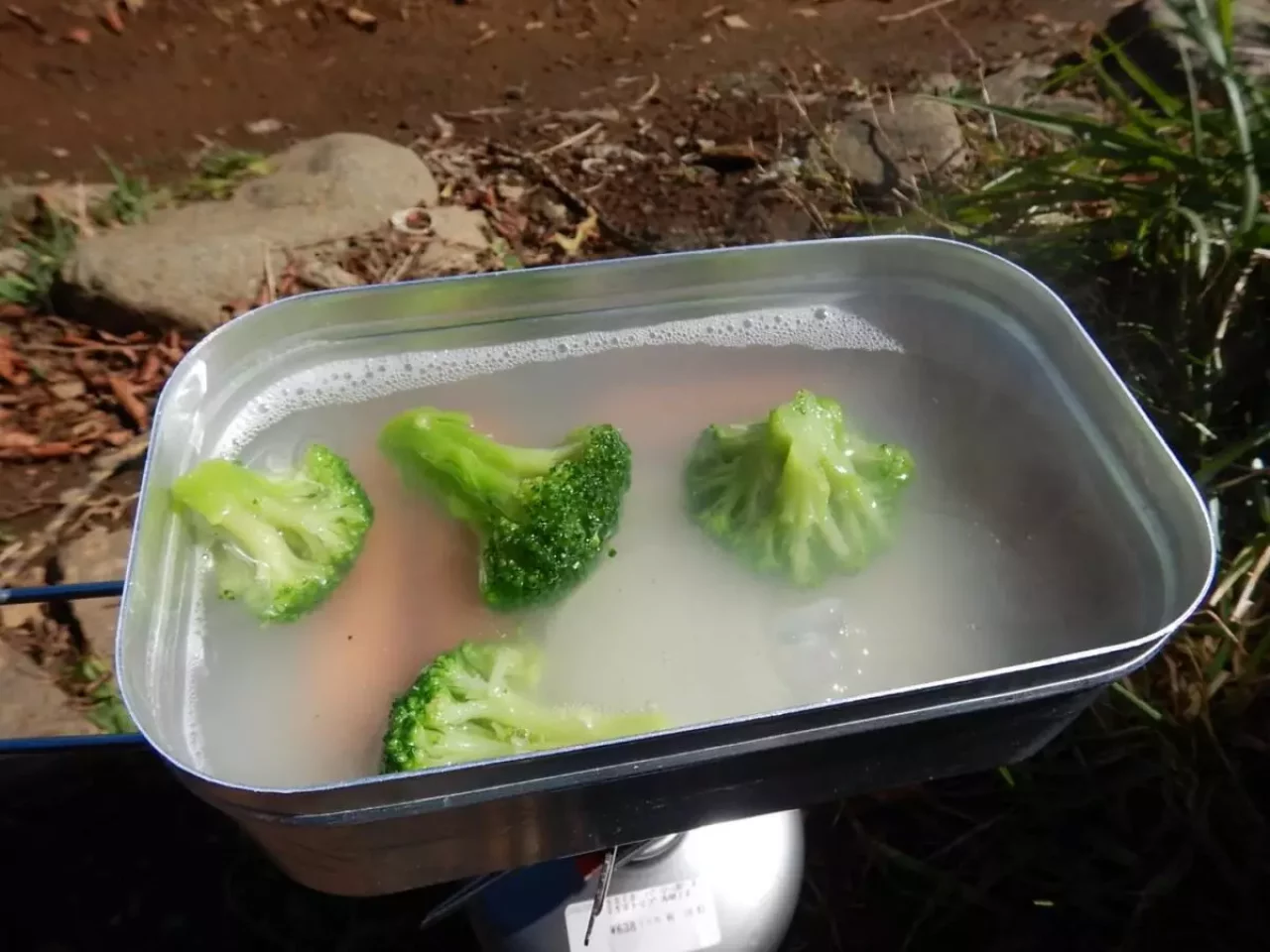 山飯 餅クリームシチュー 具材投入