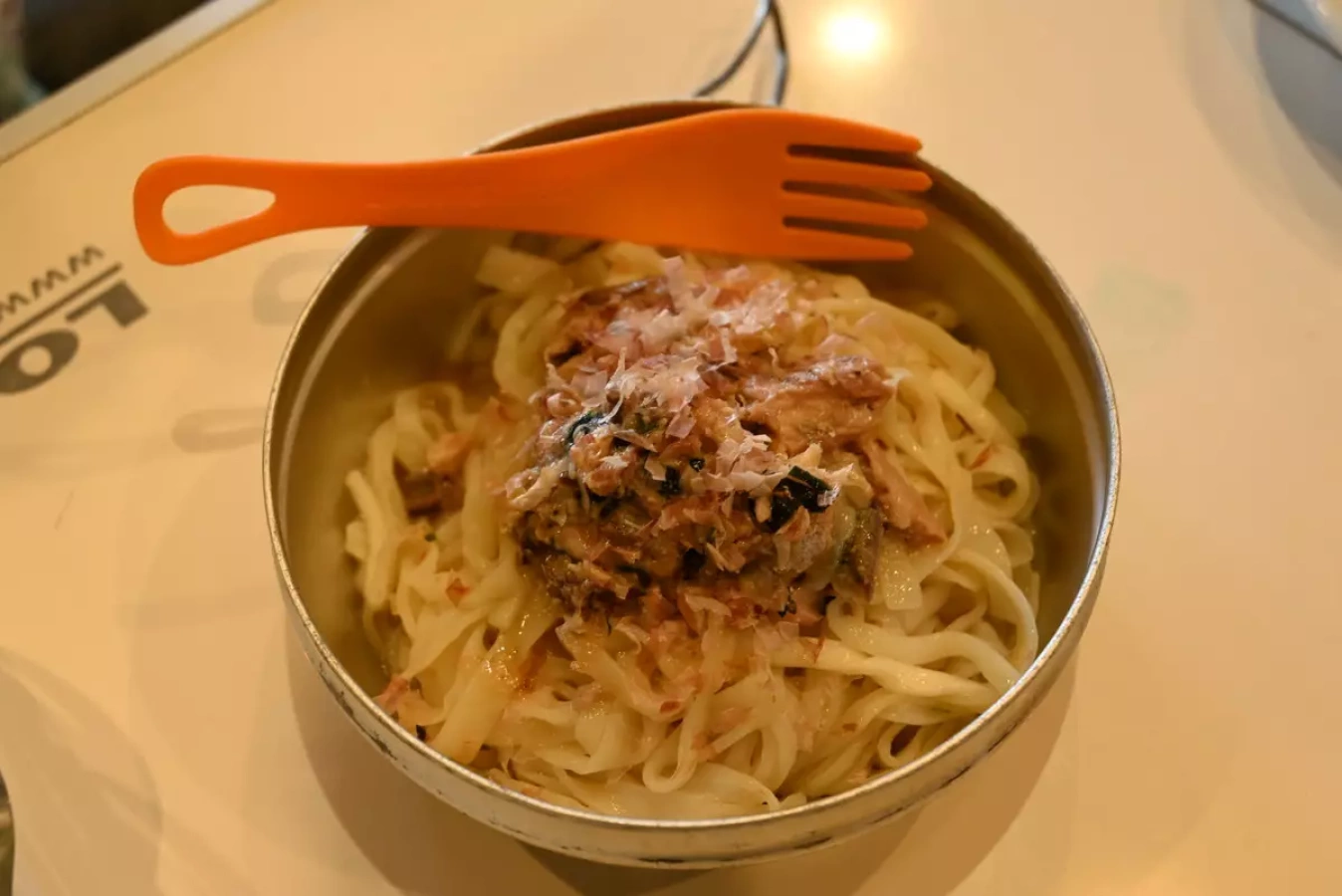 旨いサバ缶×うどんで作る簡単山ごはんレシピ