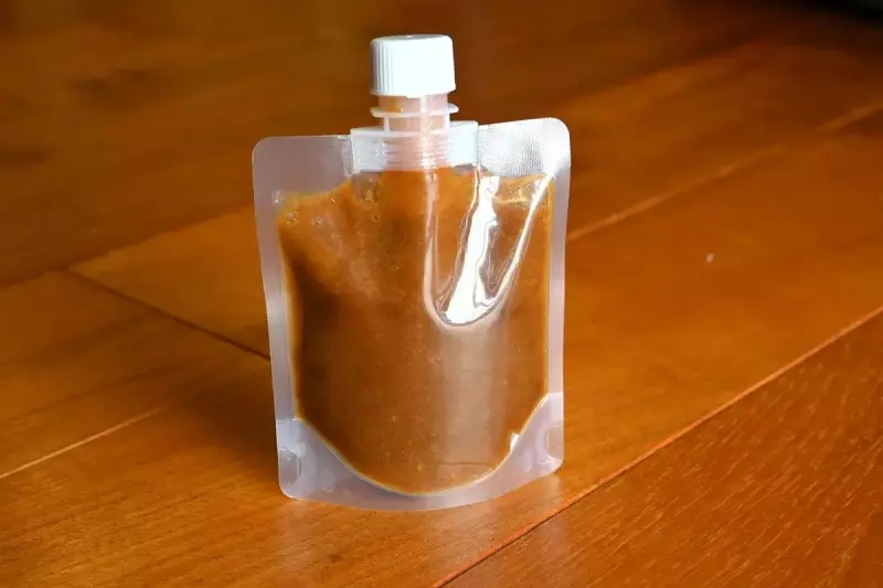 パウチだけを購入して好みの調味料を持ち歩く
