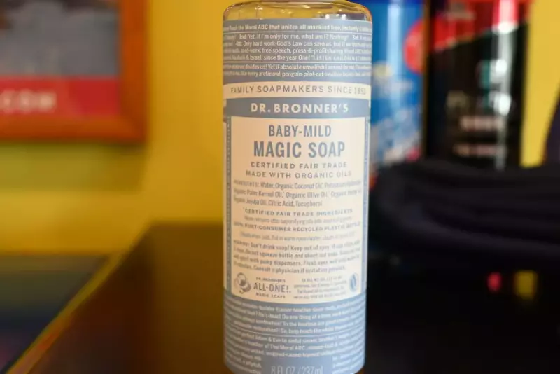 登山・キャンプにあると便利なグッズ-ドクターブロナーマジックソープ