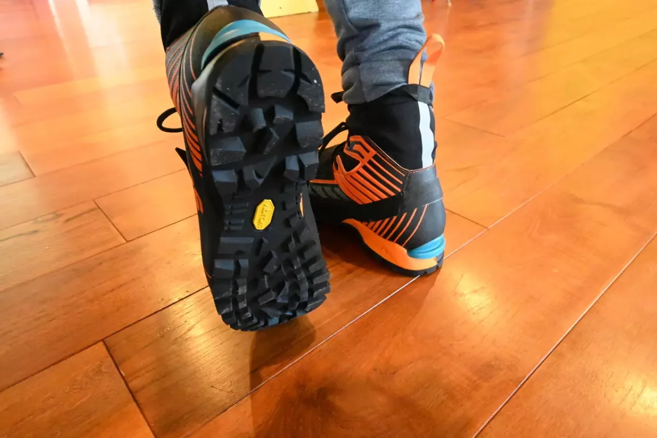 リベレTECH OD 冬山登山靴