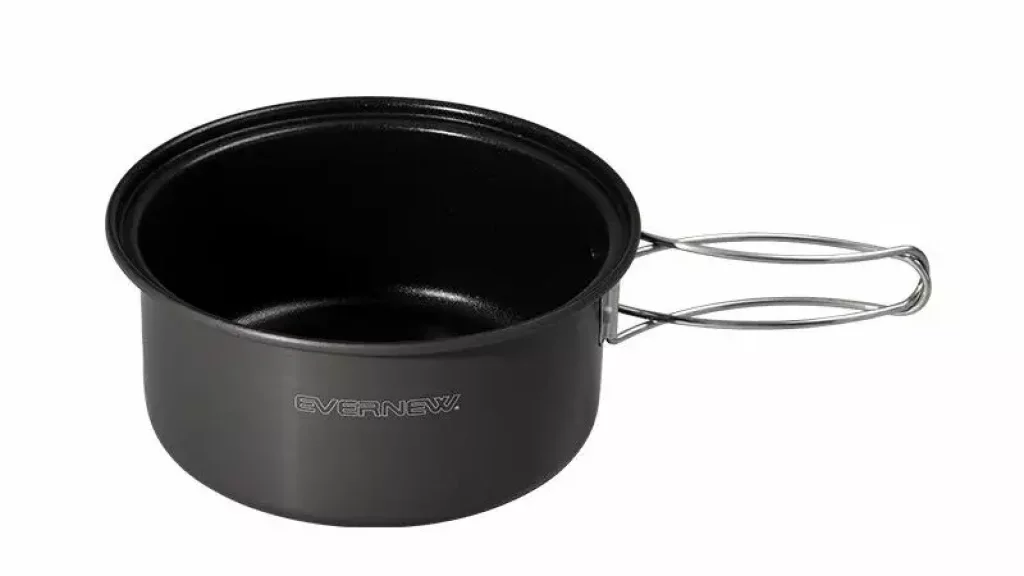 焦げ付きづらい丁度よい大きさの軽量クッカー『UL/ALU ナベ 700』