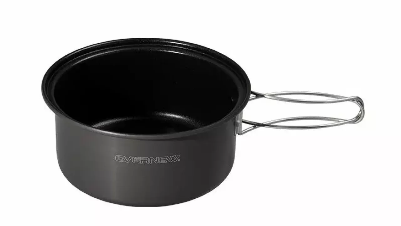 焦げ付きづらい丁度よい大きさの軽量クッカー『UL/ALU ナベ 700』