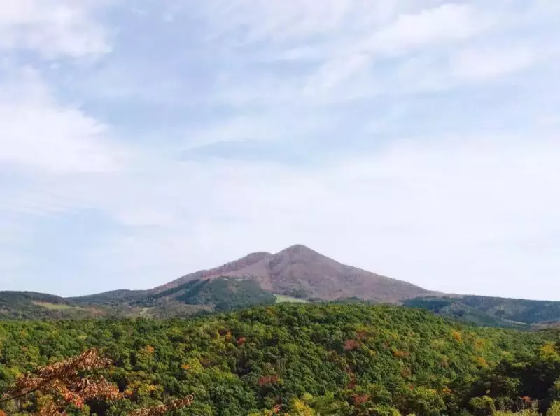 コンパクトカメラで撮影した山