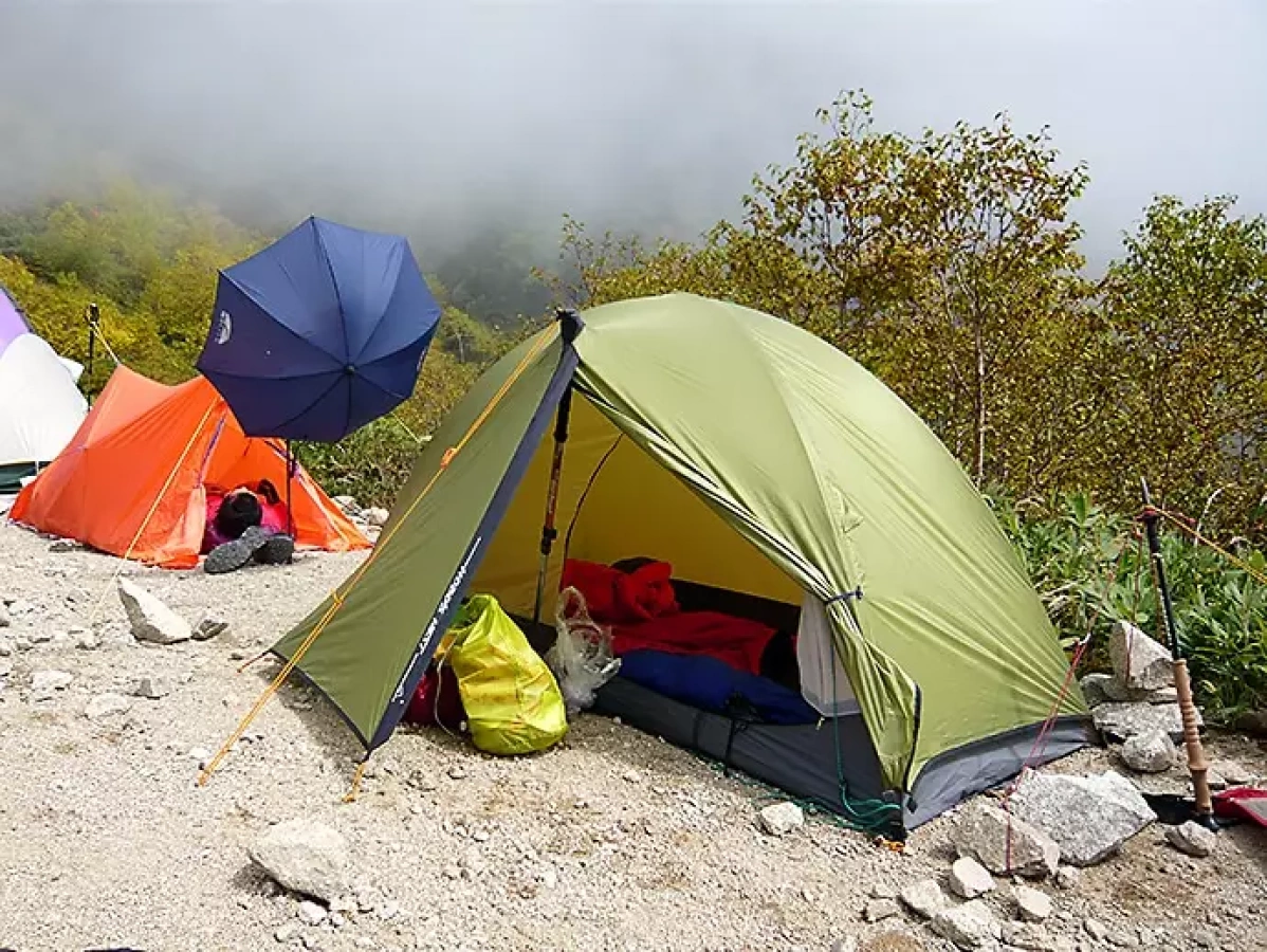 ホーボーズネスト 前室を広くアレンジできる登山テント