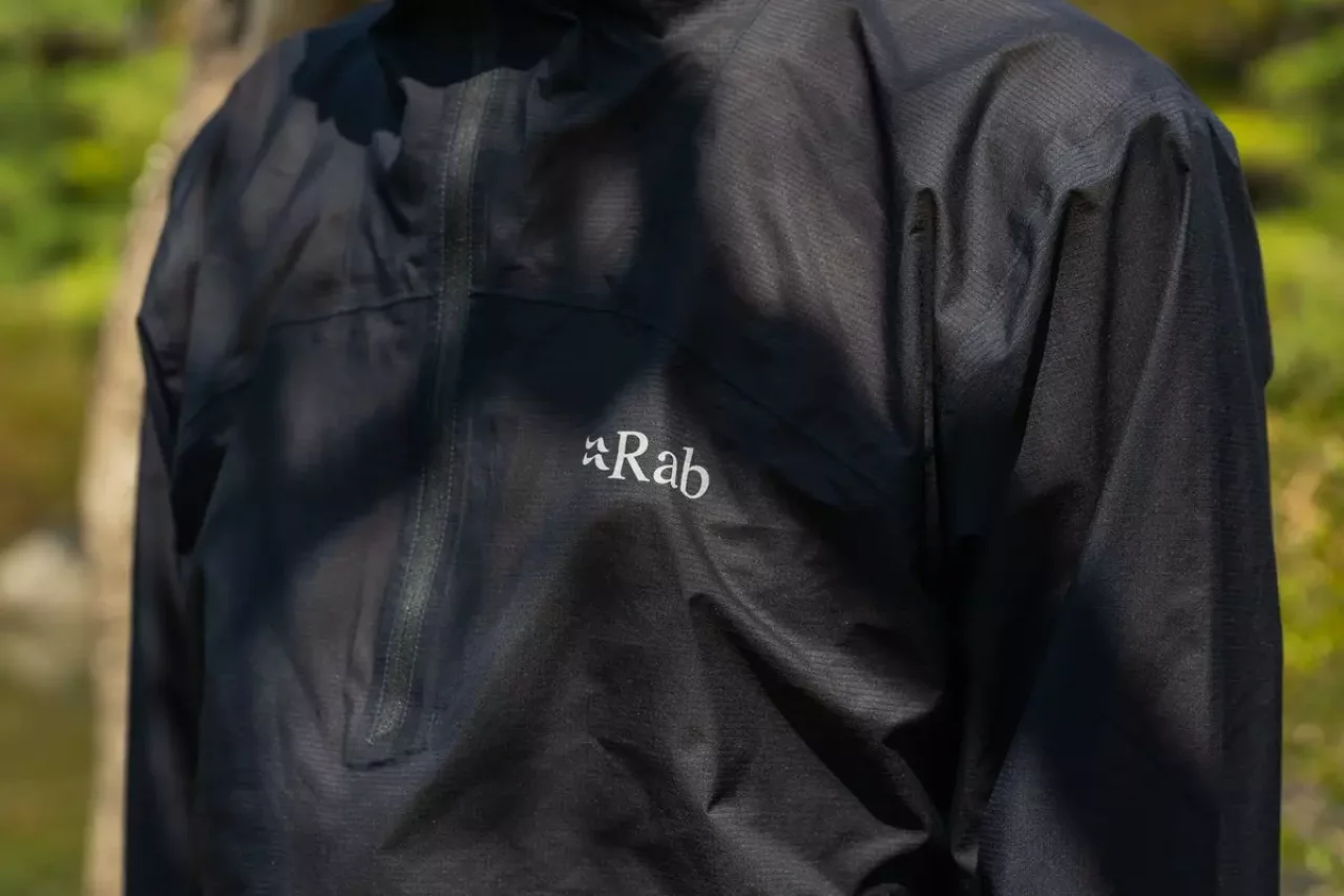 Rabレインウェア ファントム プルオン 素材