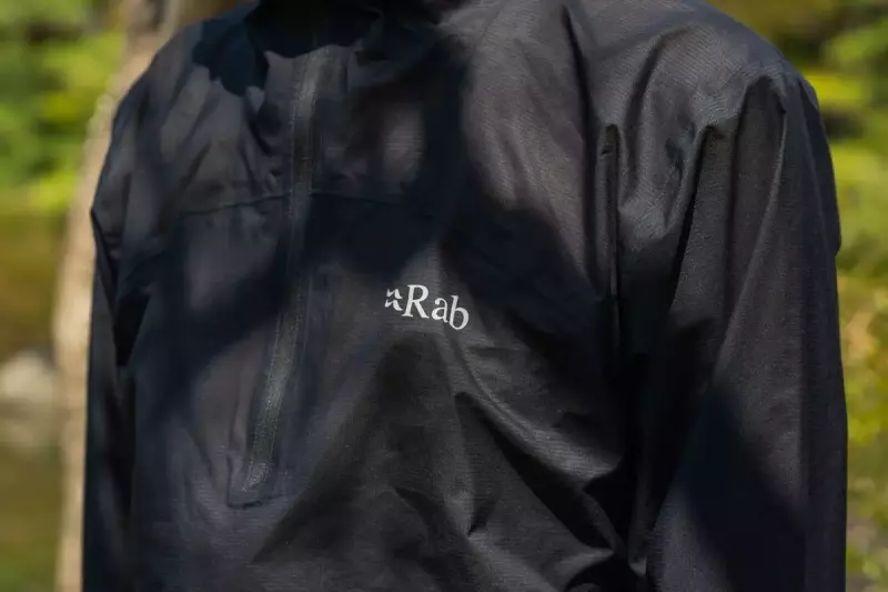 Rabレインウェア ファントム プルオン 素材