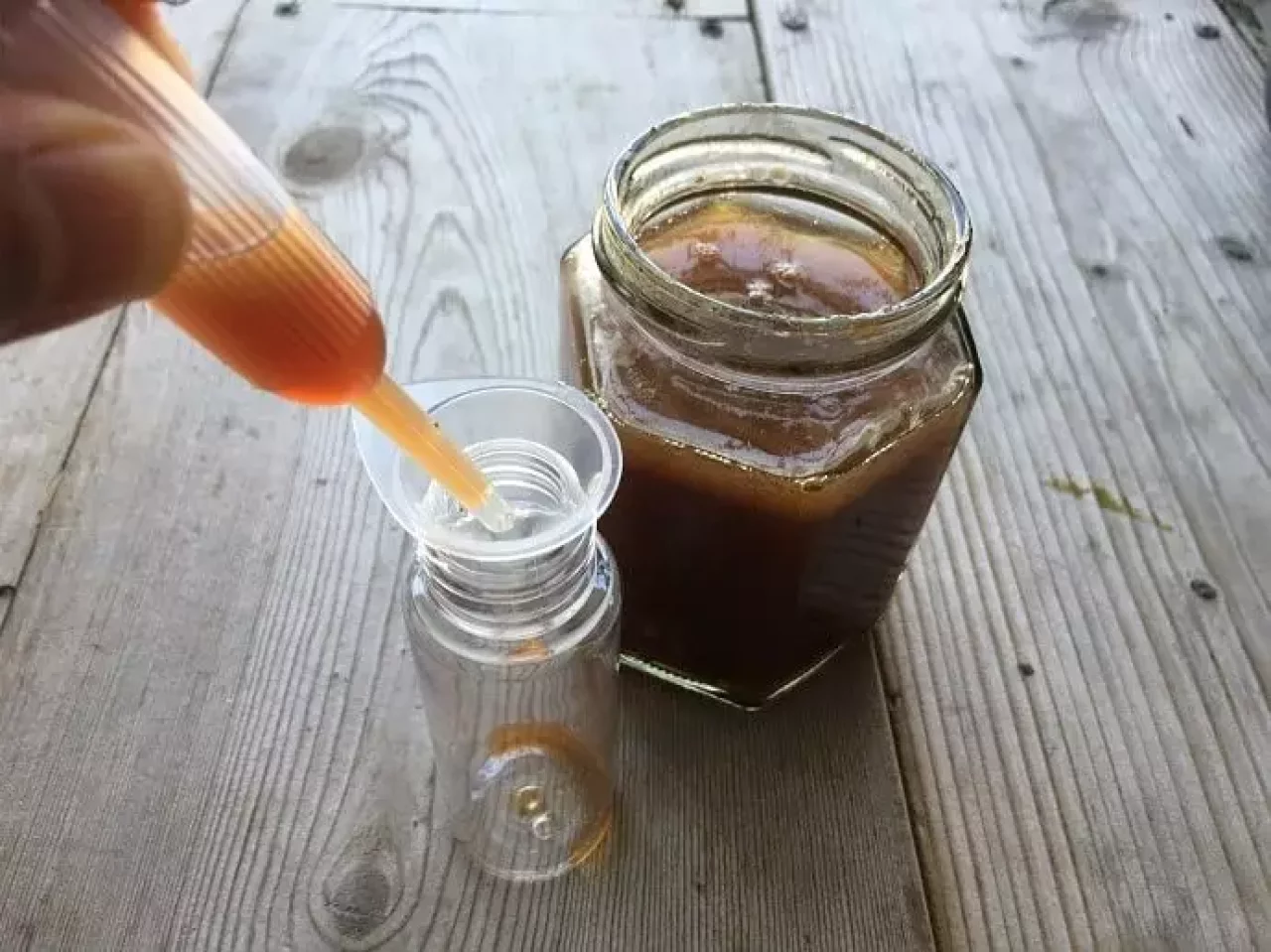 虫よけスプレーの作り方の最後の行程