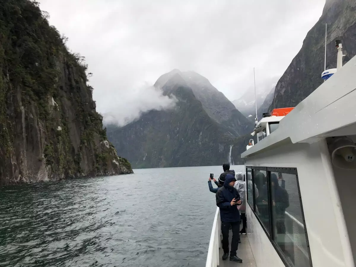 世界自然遺産ミルフォード・サウンドへ