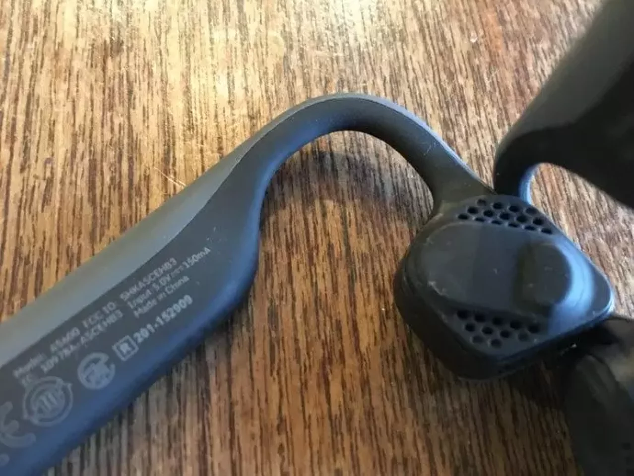 アフターショックス 骨伝導ワイヤレスヘッドホン