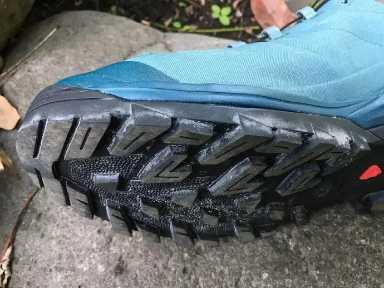 サロモンOUTpath GORE-TEX®のソール