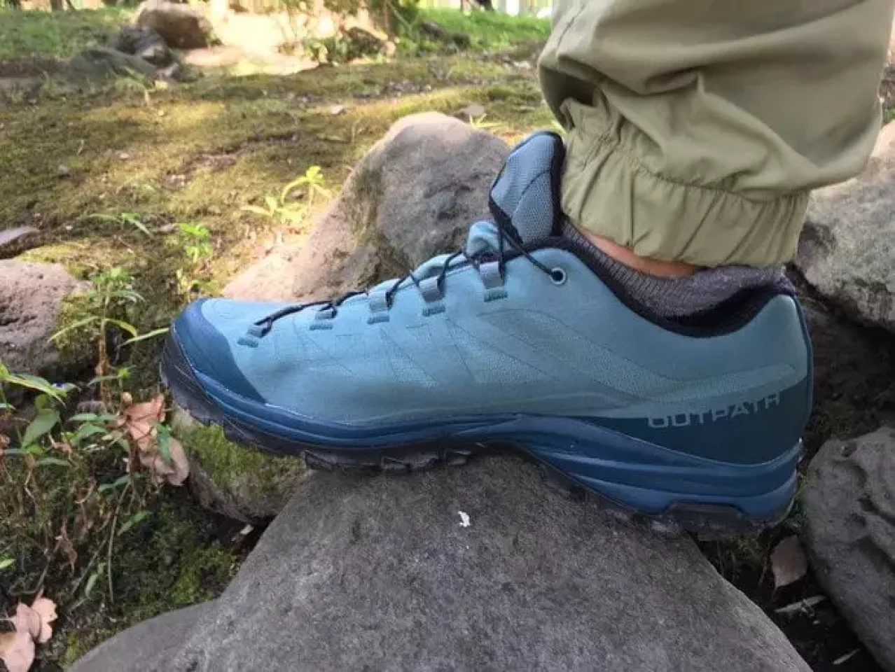 サロモン OUTpath GORE-TEX®