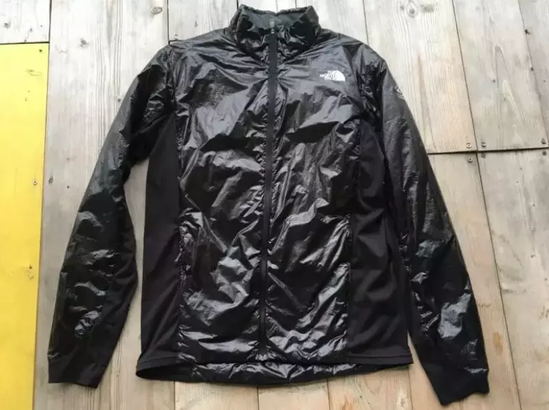 ホワイトランニングジャケット