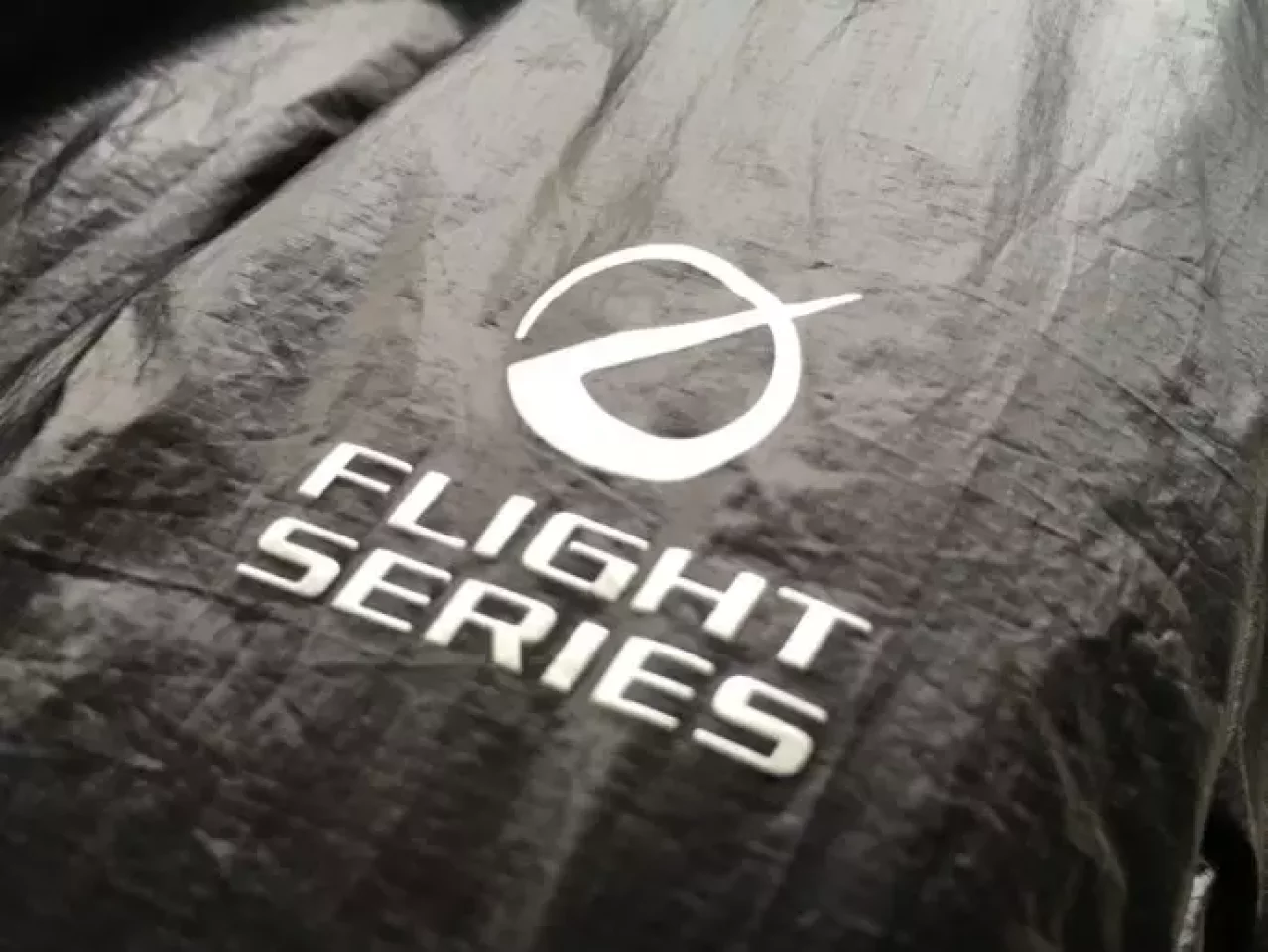 ザ・ノースフェイス ホワイトランニングジャケットの素材