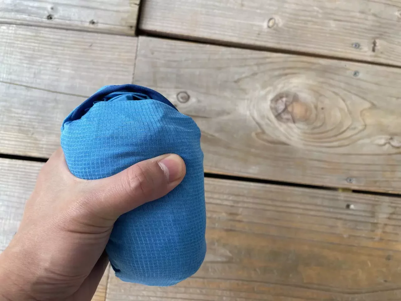 パッカブルでコンパクト パタゴニア エアシェッド・プロ・プルオーバー ミッドレイヤー