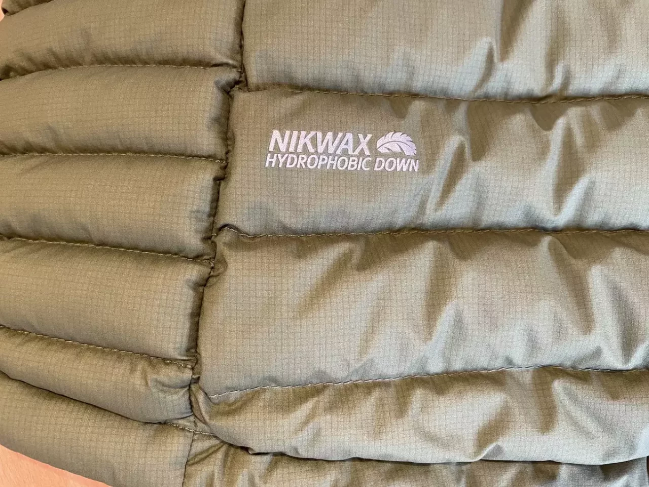 NIKWAX 撥水仕上げの700フィルパワーのダウン