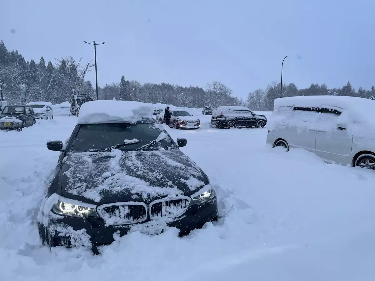 冬の車中泊におすすめの防寒アイテムと対策方法