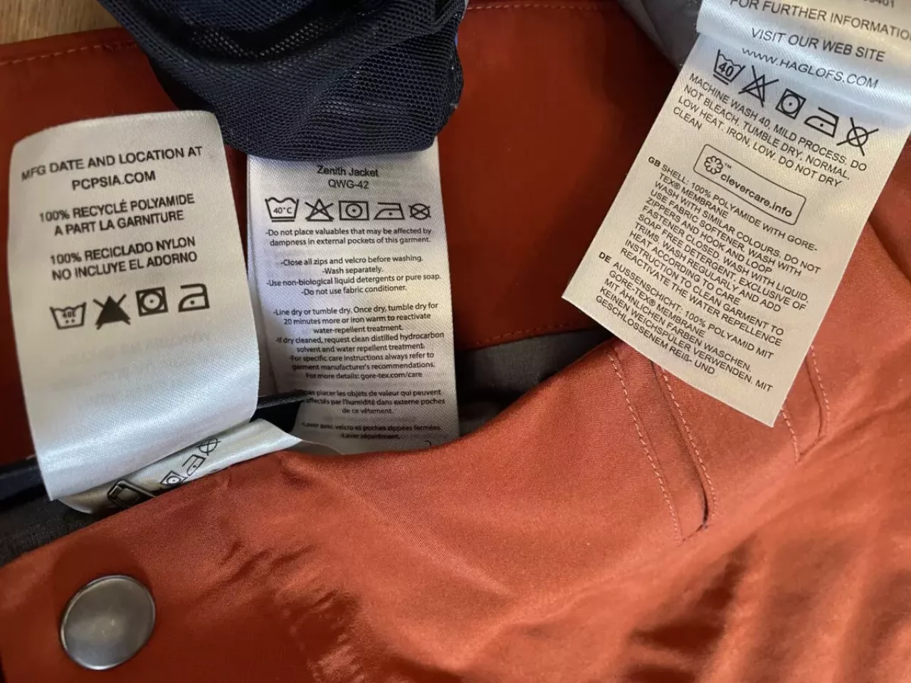 ウェアについている洗濯表示を確認