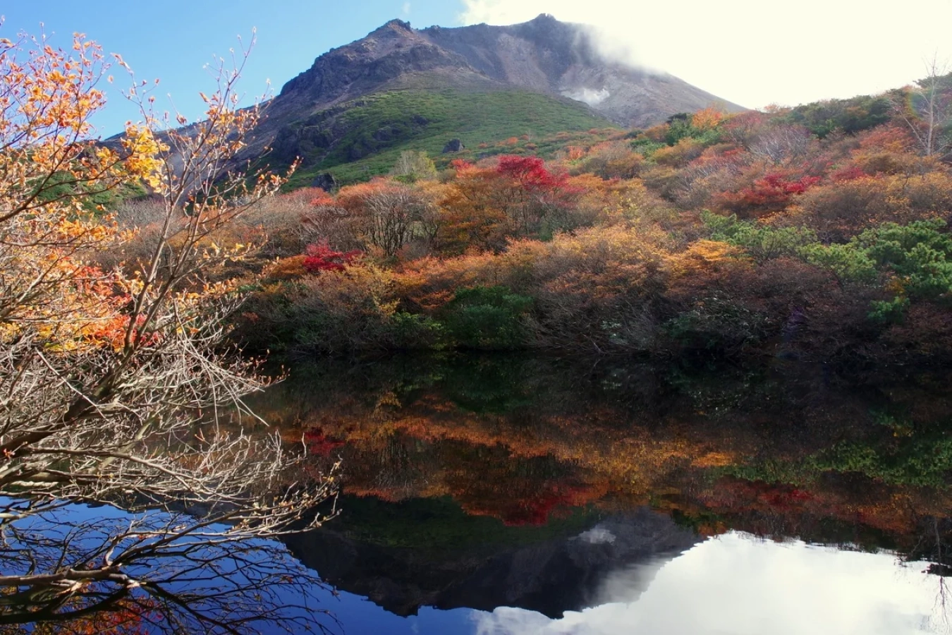 紅葉終盤の那須岳は行く価値あり?混雑実態と冬の洗礼レポ。