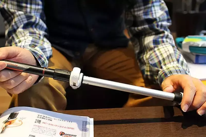 トレッキングポール『LEKI サーモライトAS』