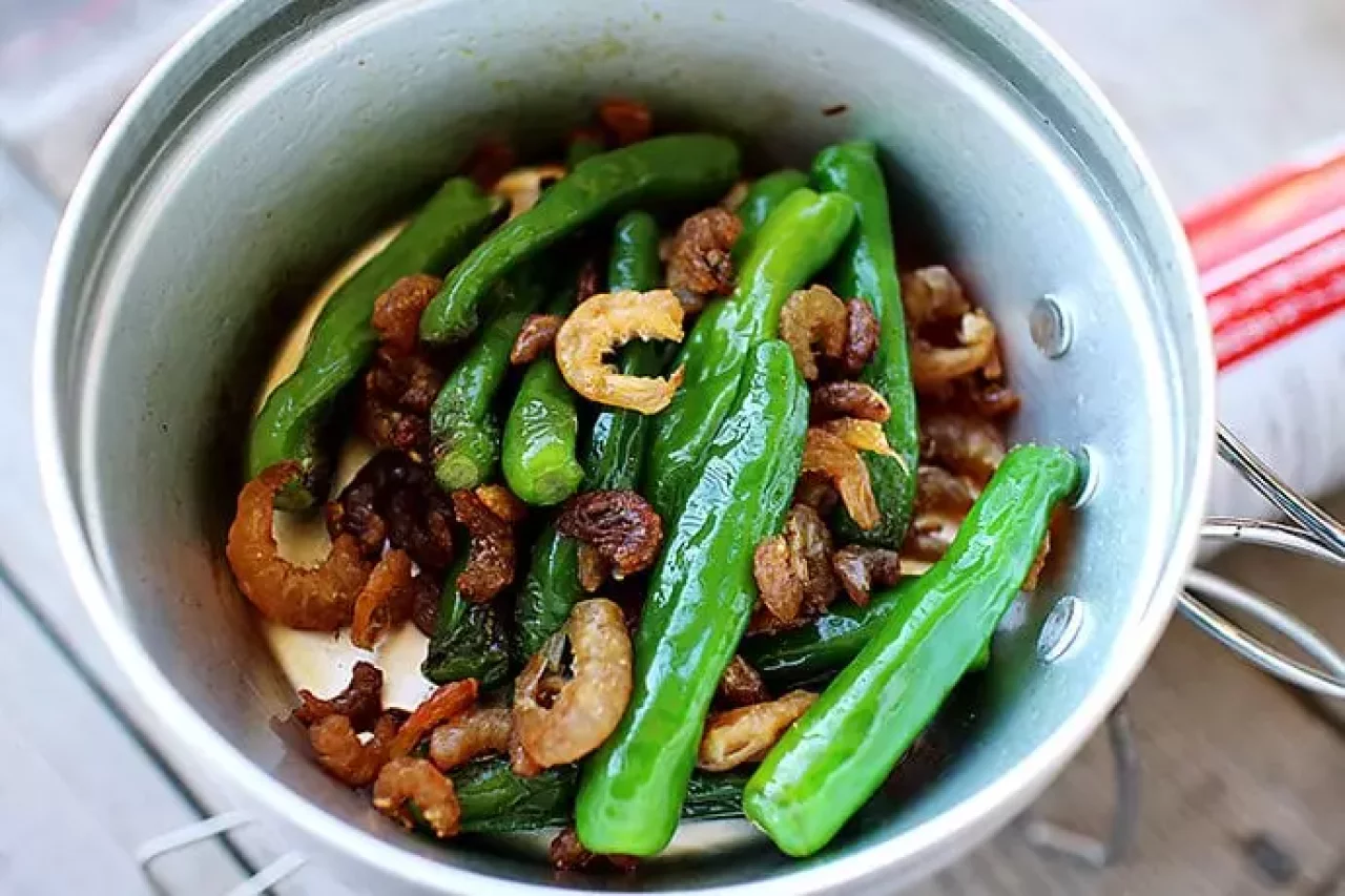 しし唐の干しエビ炒め