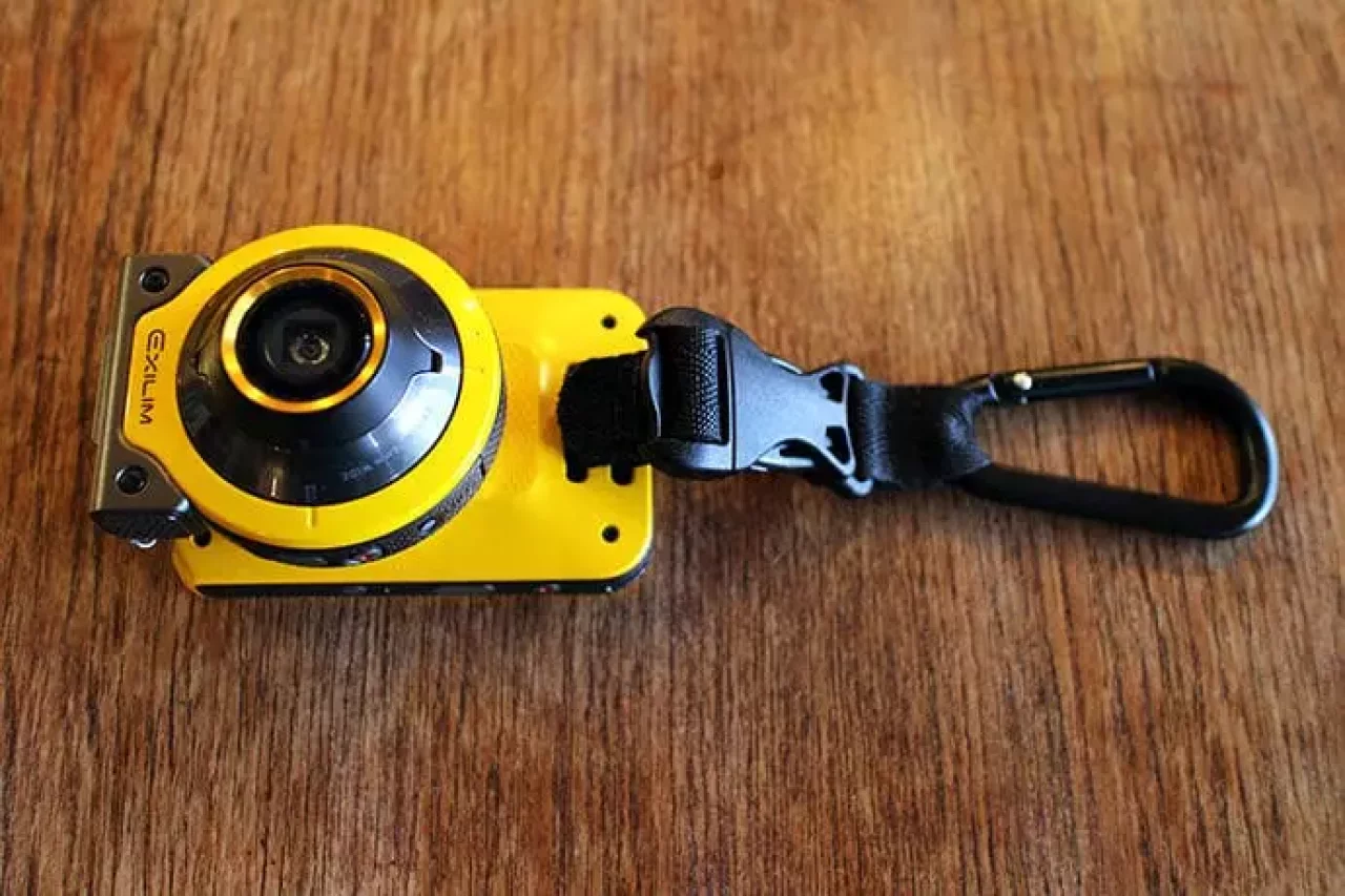 カシオのアウトドア向けカメラ