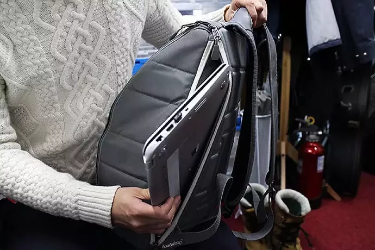 デューシュバッグス