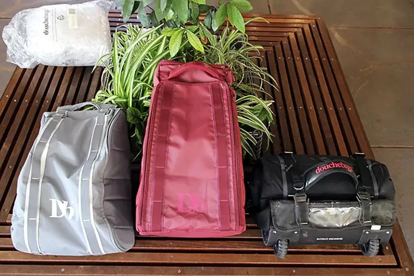 デューシュバッグス(Douchebags) スキーグッズを持ち運ぶ為の賢いバッグ