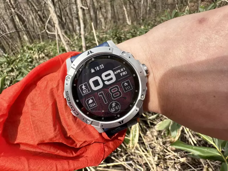 【レビュー】シンプル・見やすい・140時間連続稼働!登山時計の最高峰『COROS VERTIX 2』