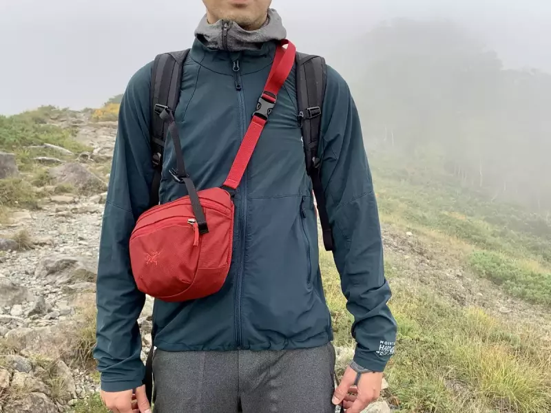 【レビュー】マウンテンハードウェア 軽量ソフトシェルジャケット 登山でのミドル~アウターに使いやすい|ソフトシェル|登山ウェア|山のモノ|登山・トレラン・山スキーマガジン「山旅旅」