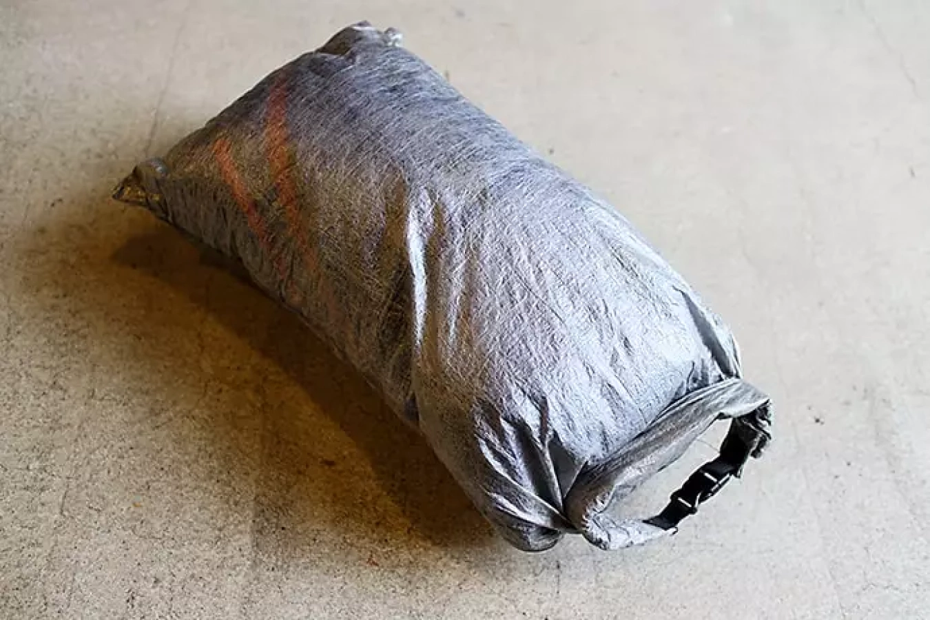 Zpacs キューベンファイバー ドライバック 軽量で丈夫なパック