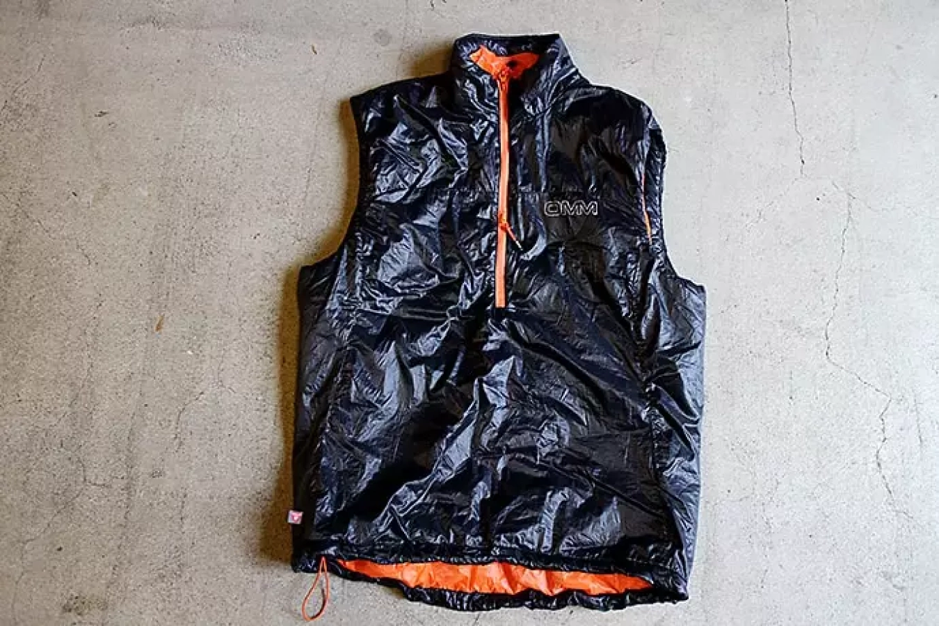 OMM Roter Vest-持ち歩ける化繊ベスト