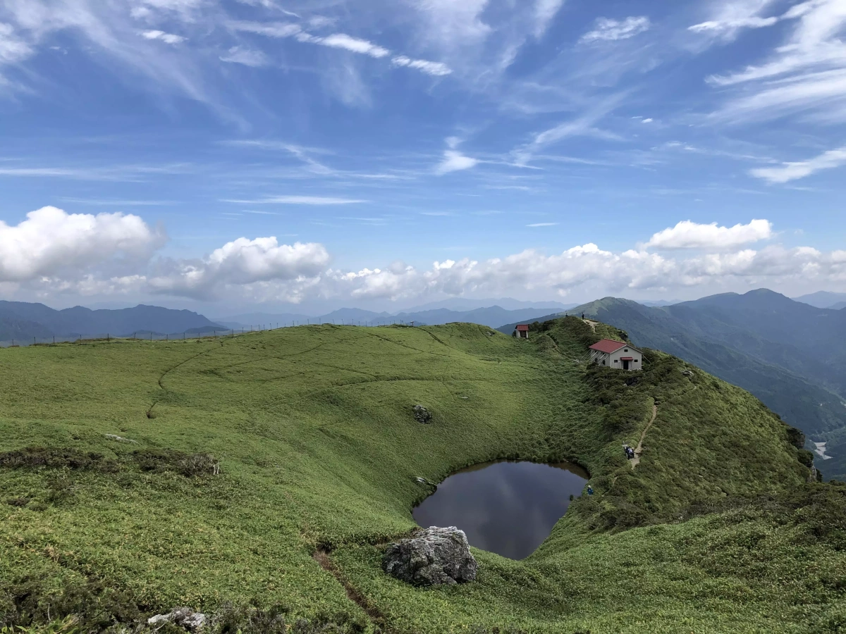 【日帰り・一泊二日】四国一の稜線!三嶺登山-難易度別ルート紹介