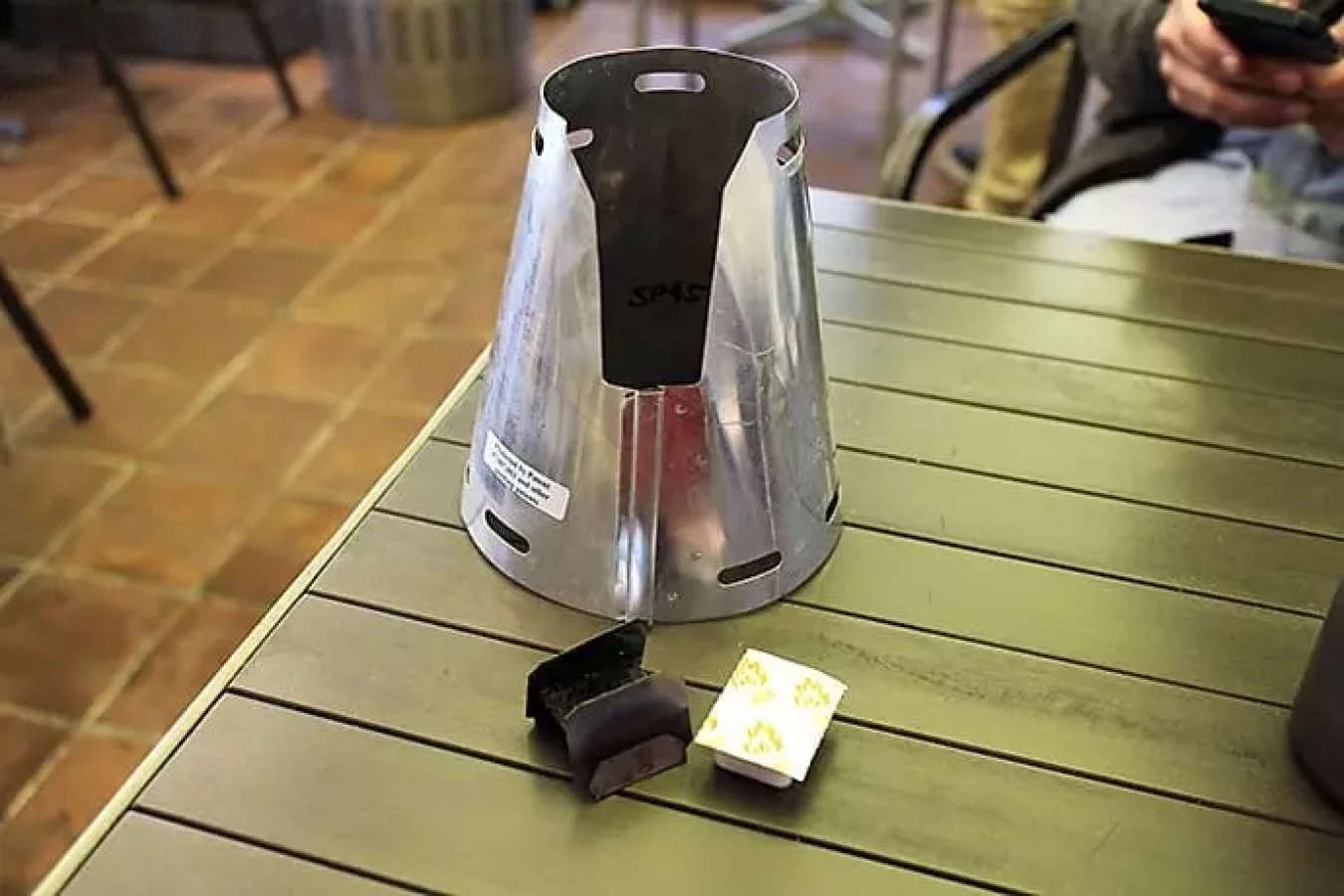 山ごはんの便利道具トレイルデザイン カルデラコーン