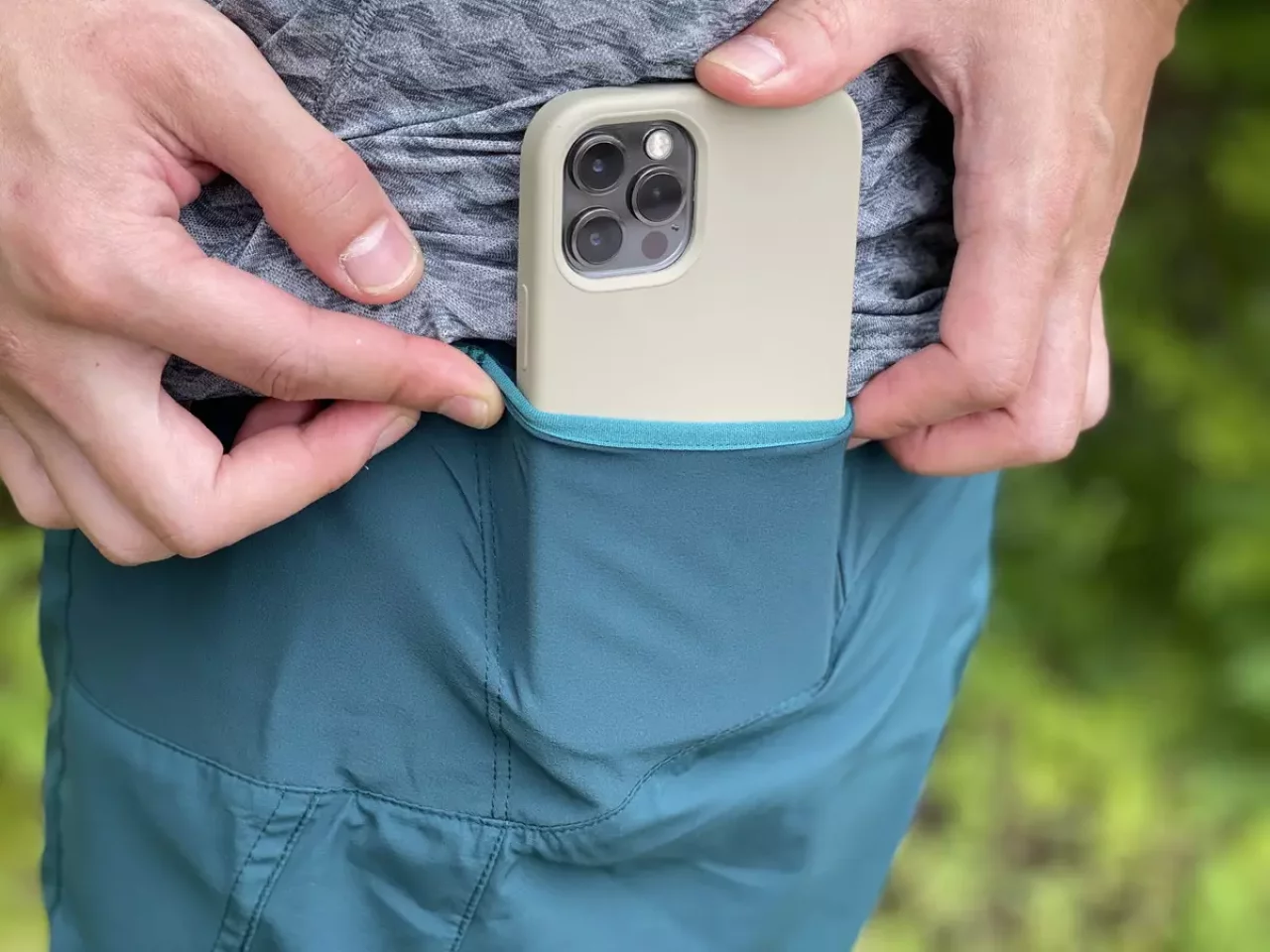 考えられたポケットの数と位置とサイズ感