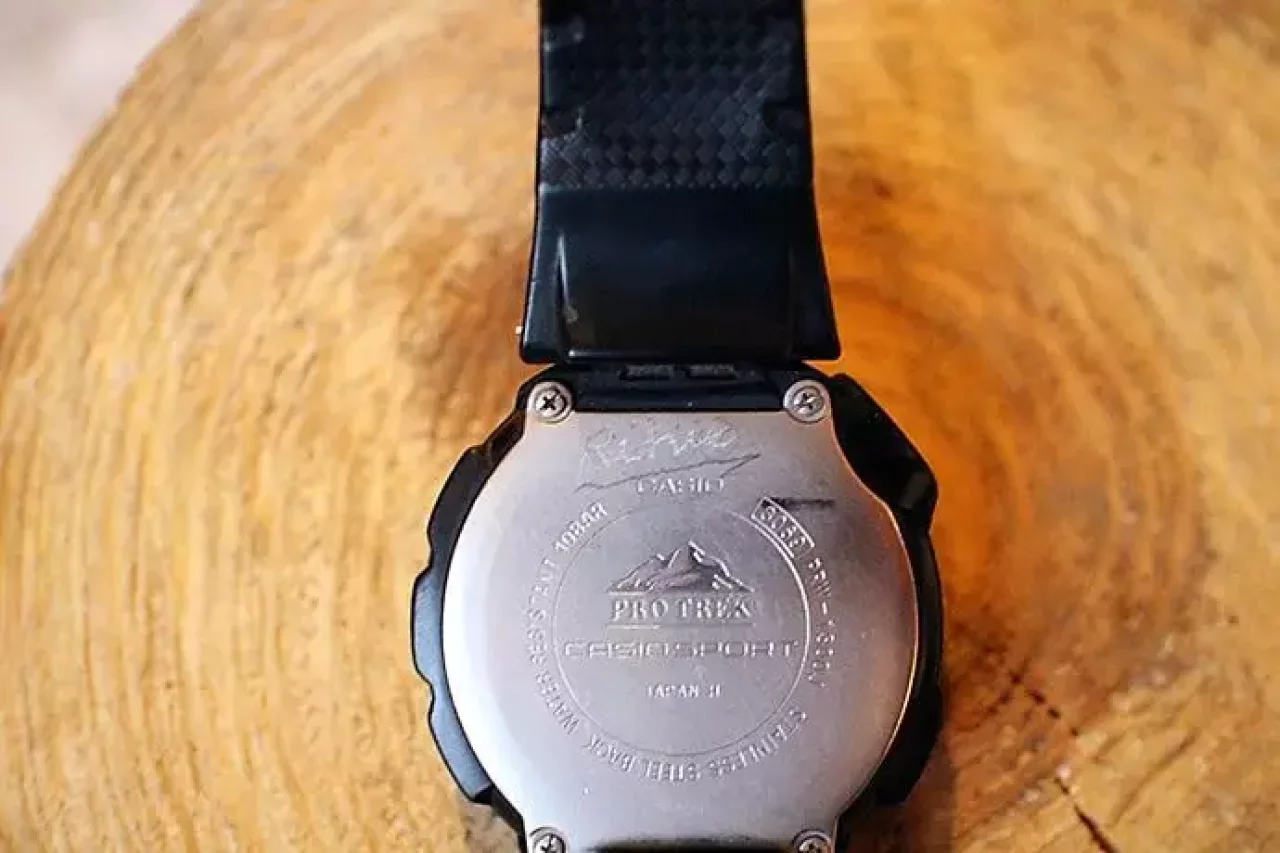 カシオ プロトレックに刻印