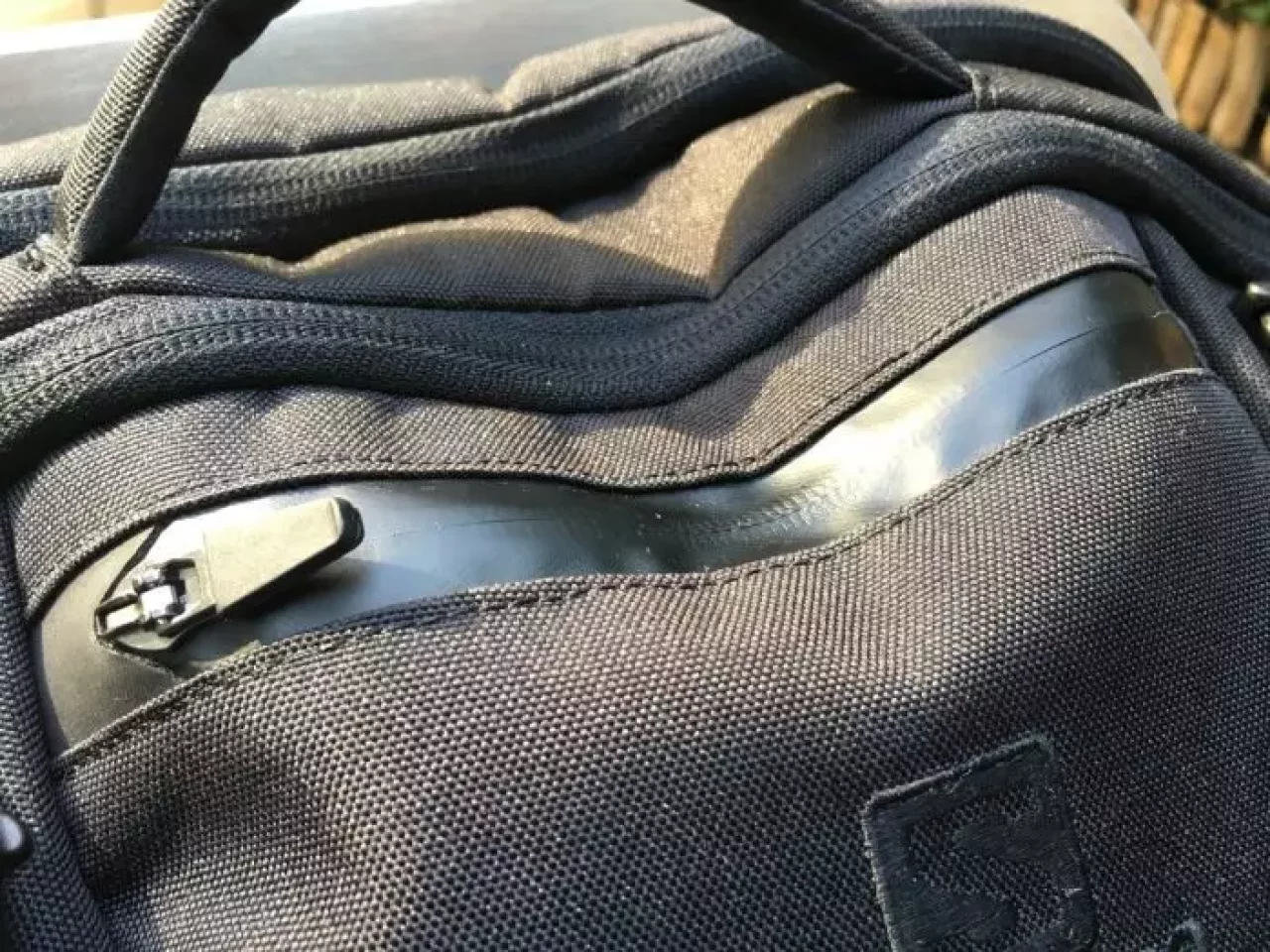 止水ファスナー