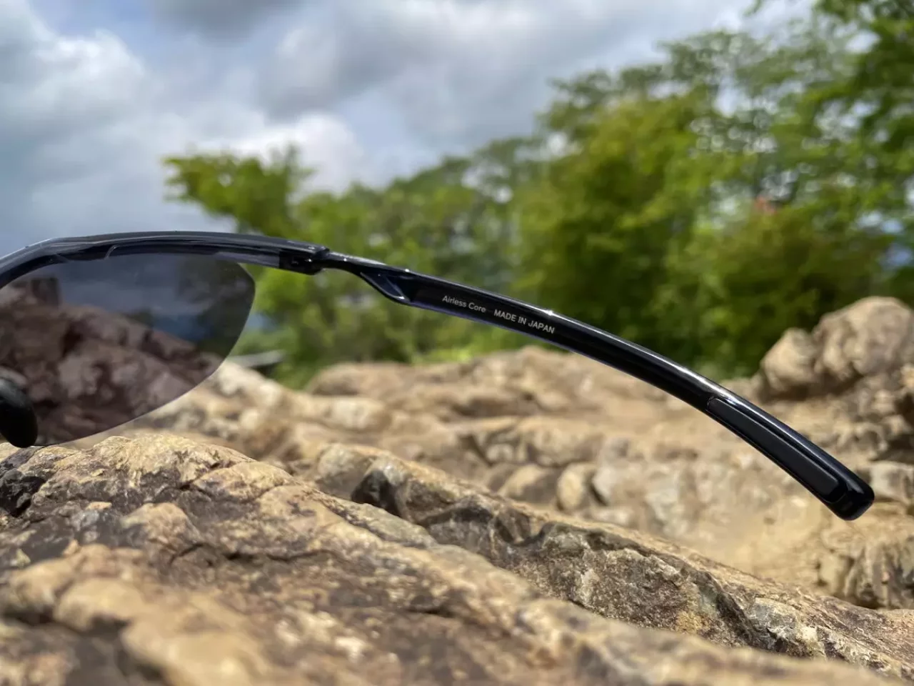 サングラス 軽量 登山 フレーム設計