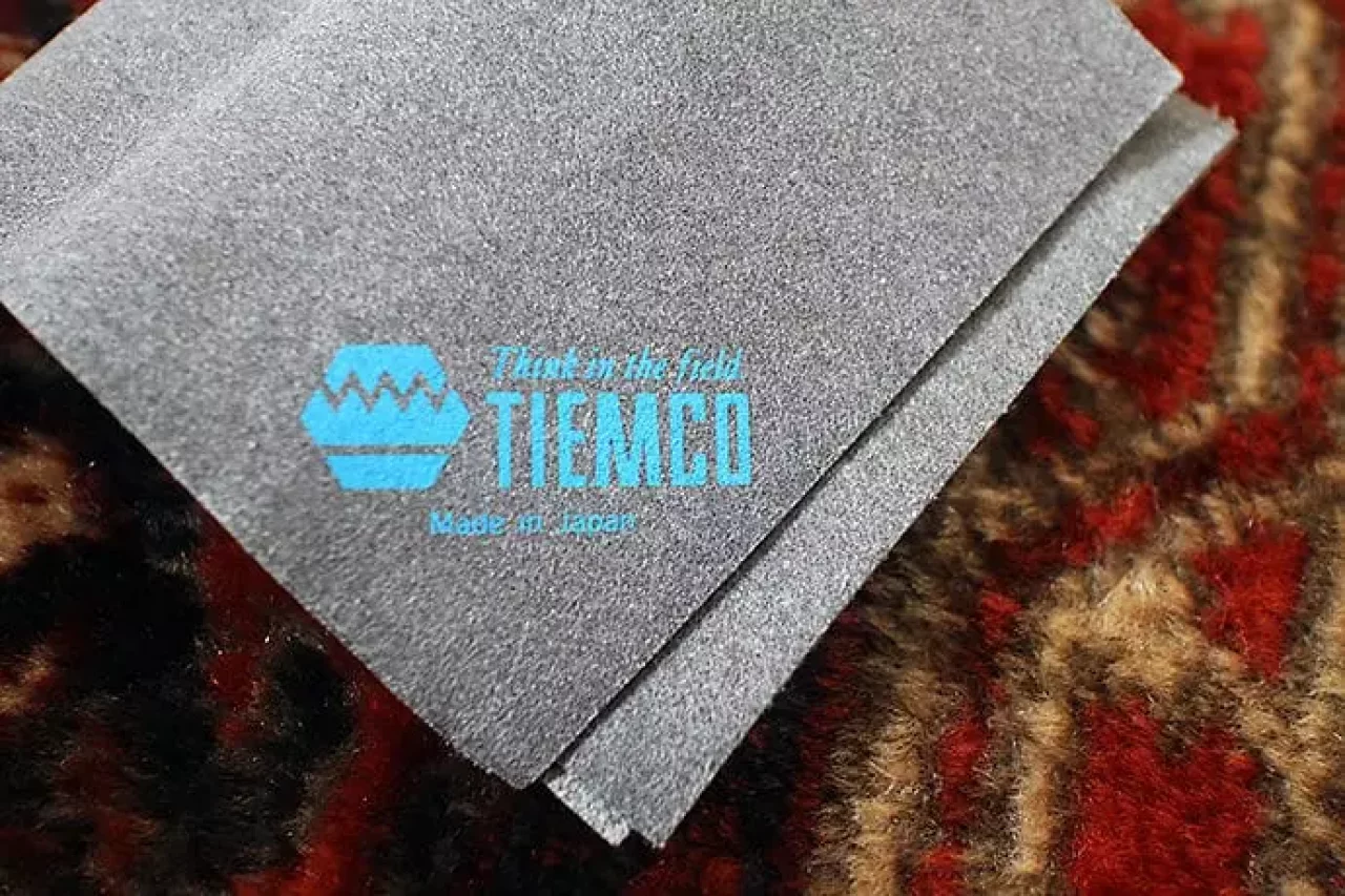 自重の8倍の水分を吸収するワンダークロス