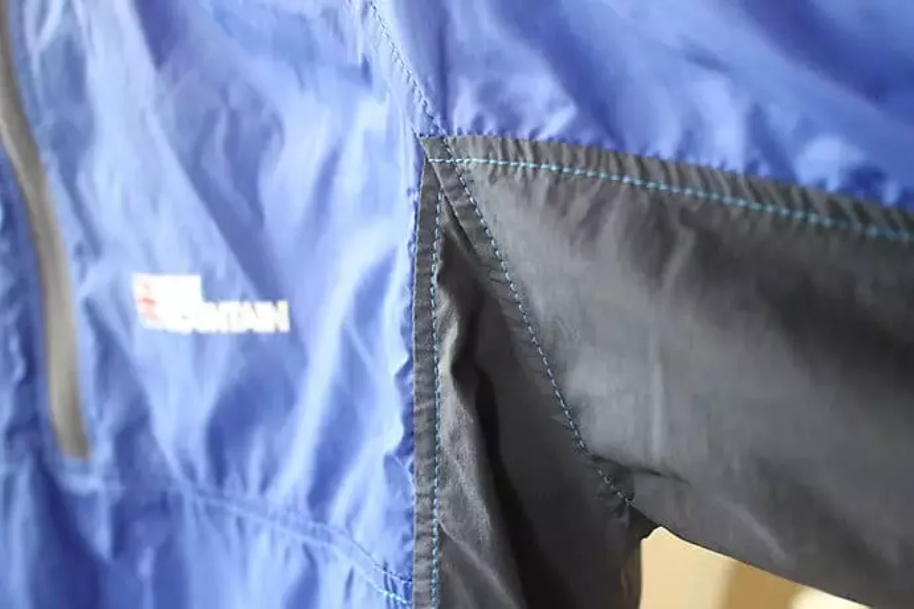 トゥルーマウンテン ウィンドブレーカー