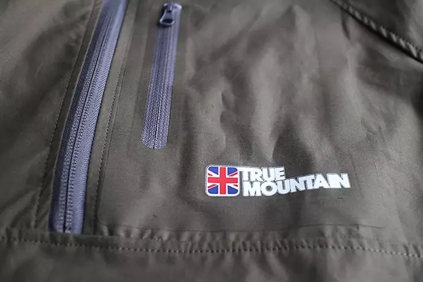 トゥルーマウンテン ベンタイルスモック クラッシックなデザイン