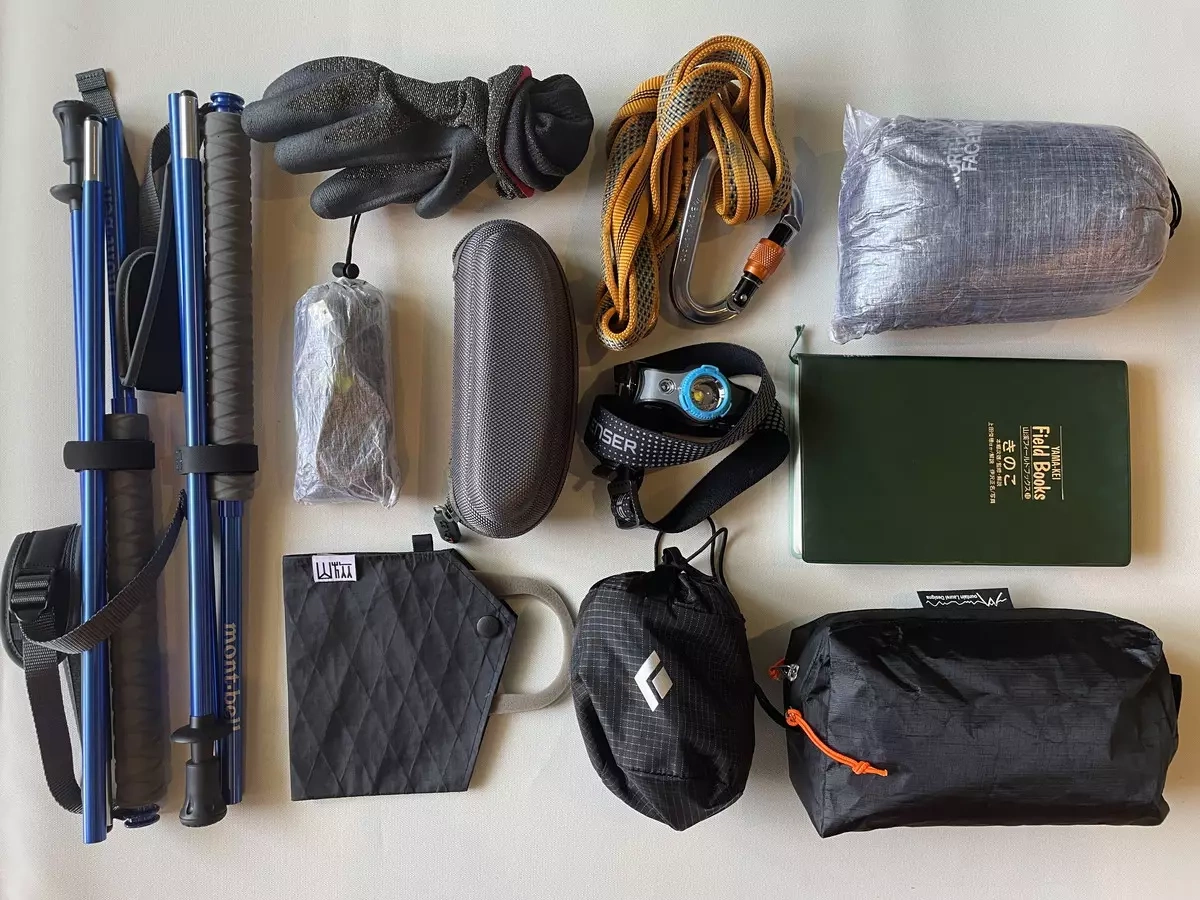 軽量なトレッキングポール比較-ペアで160g~352gまで10種類を徹底比較