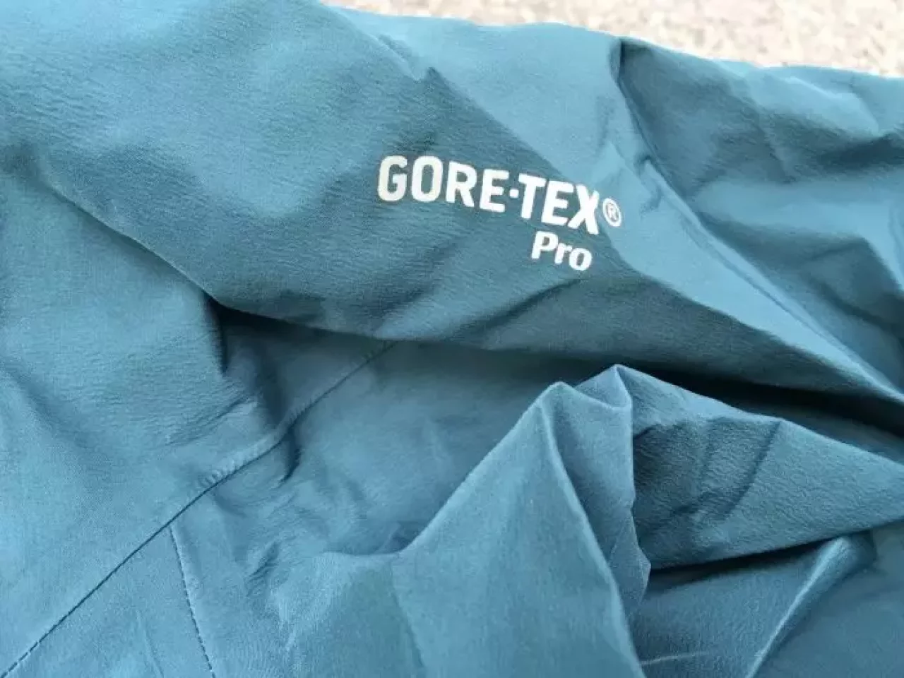 アークテリクス ハードシェル