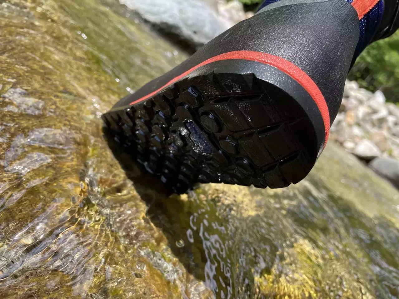 サワークライマー採用のアウトソール モンベル