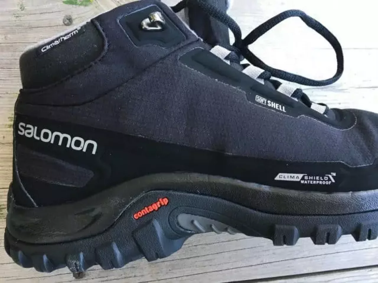 サロモン シェルターのアッパー