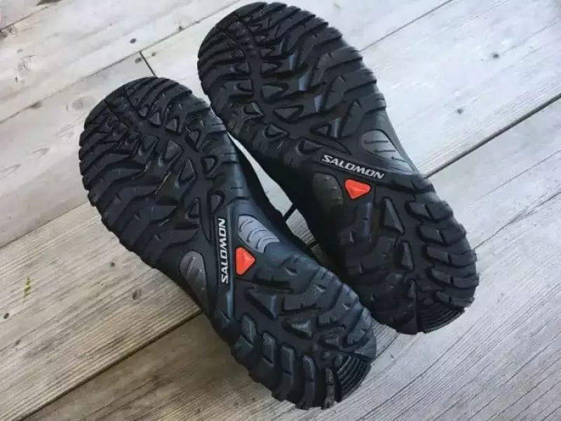 サロモン シェルターのグリップ